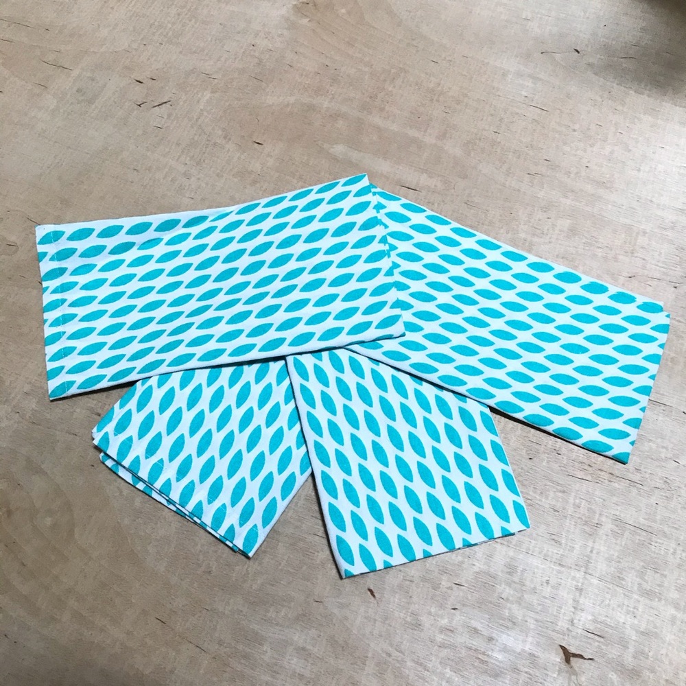 Classic Home Set of 4 Napkins